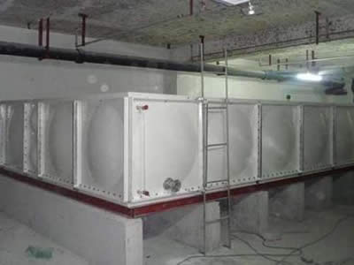 新疆玻璃钢模压水箱
